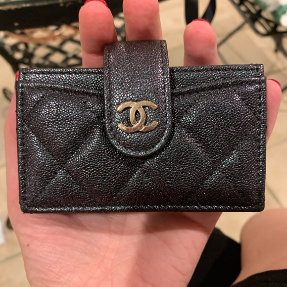 ⛔️Sold⛔️ 19S Chanel Iridescent multi card - Picture 2 of 8